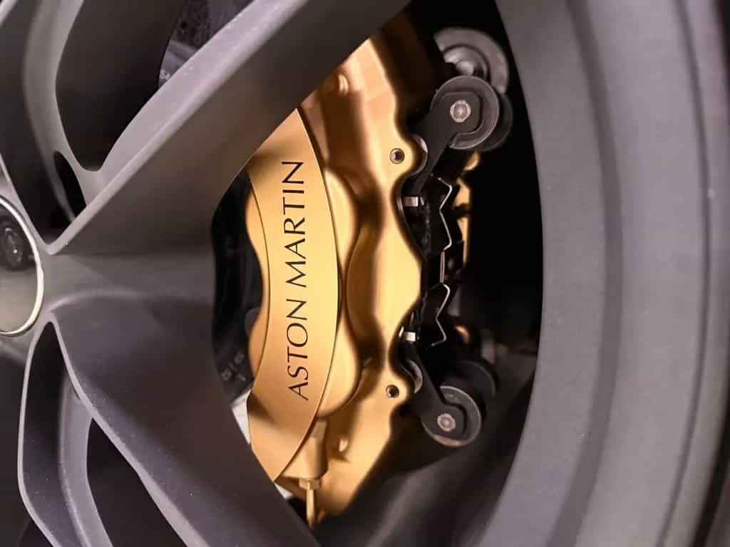 Aston Martin DBS 5.2 V12 05/2022-photo-16