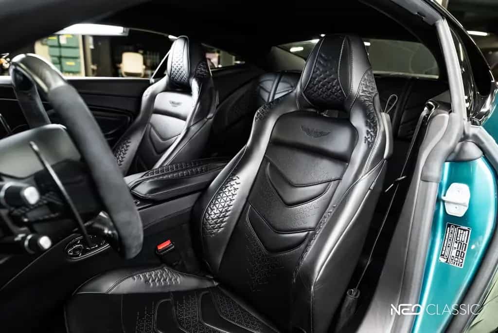 Aston Martin DBS 5.2 V12 05/2022-photo-18