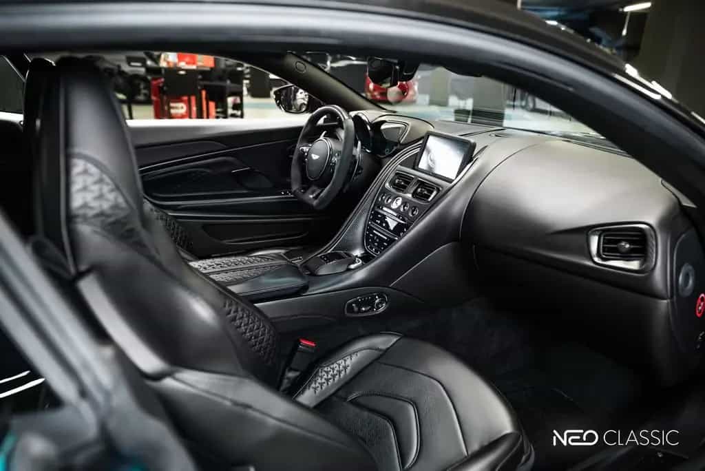 Aston Martin DBS 5.2 V12 05/2022-photo-19