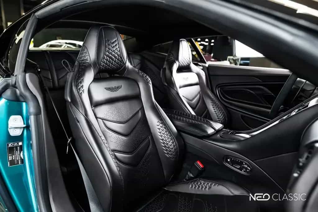 Aston Martin DBS 5.2 V12 05/2022-photo-20
