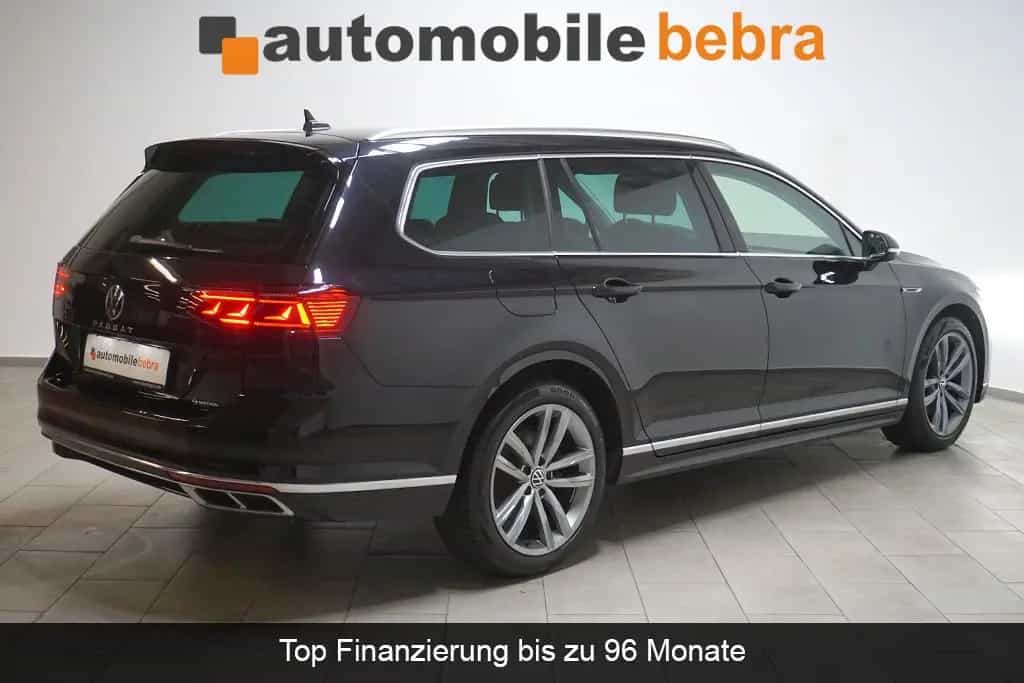 Volkswagen Passat 2.0TDI DSG R-Line 4M Virtual AHK Pano 03/2021-photo-3