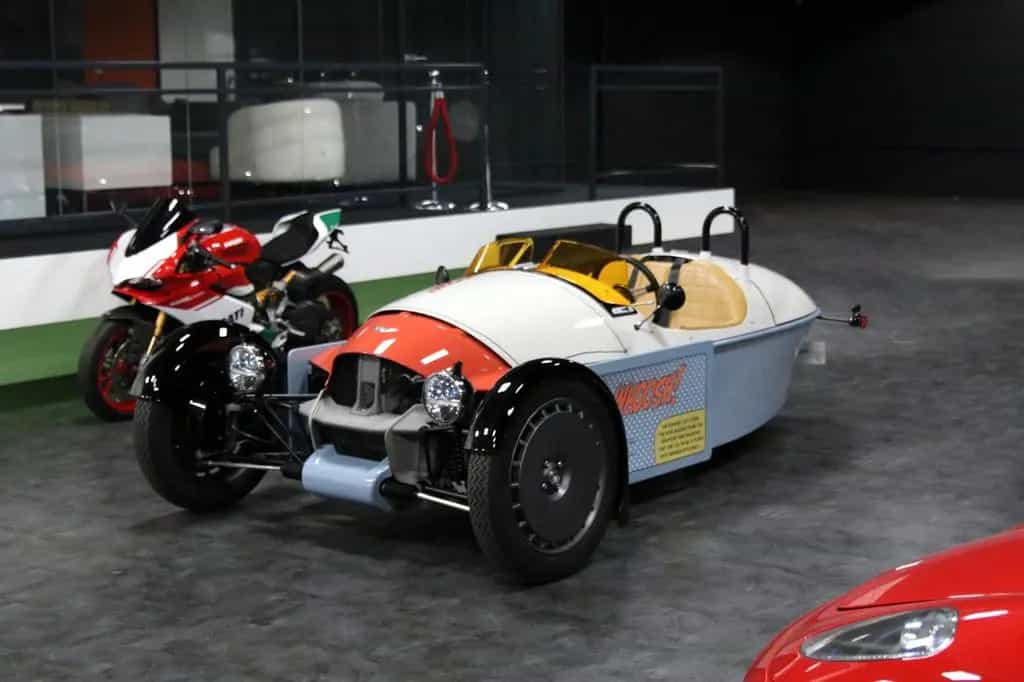 Morgan 3 Wheeler Super 3 Comic ART by Roy Lichtenstein 04/2025-photo-1