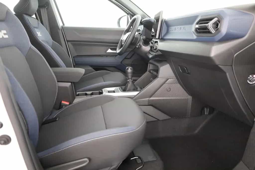Dacia Duster mHEV 130 LED Navi Kamera Tempomat 11/2025-photo-24