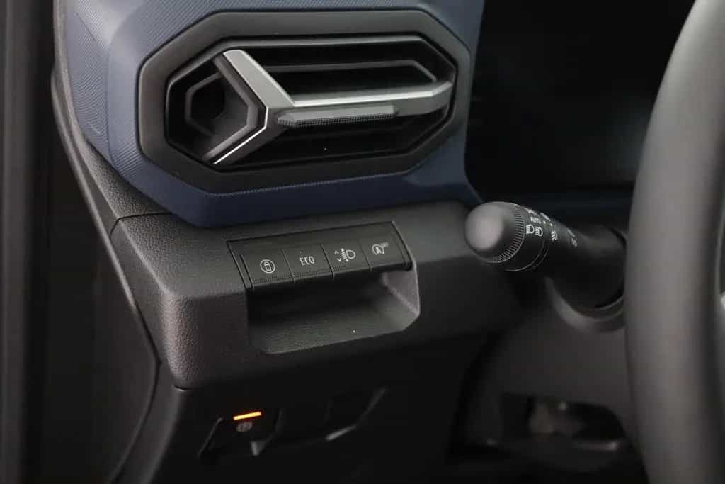 Dacia Duster mHEV 130 LED Navi Kamera Tempomat 11/2025-photo-21