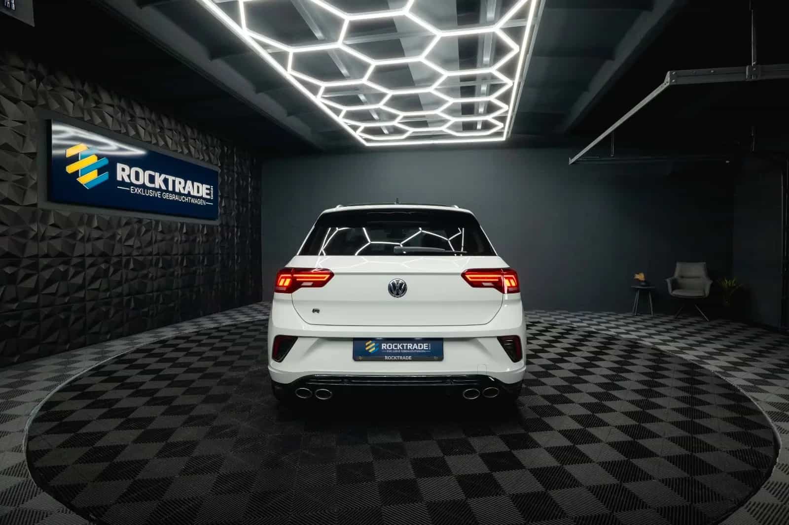 Volkswagen T-Roc R 4Motion 07/2020-photo-19