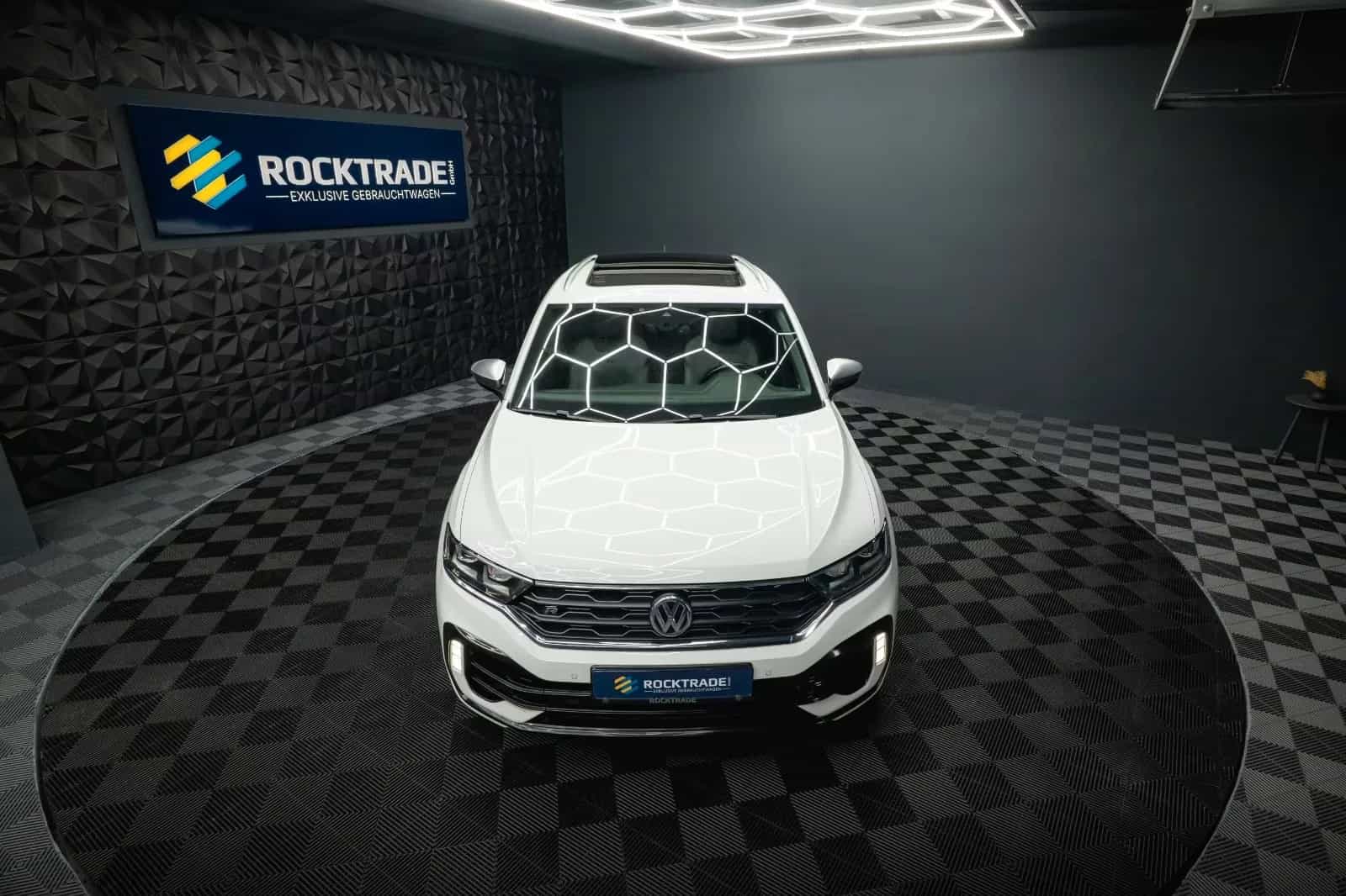 Volkswagen T-Roc R 4Motion 07/2020-photo-3