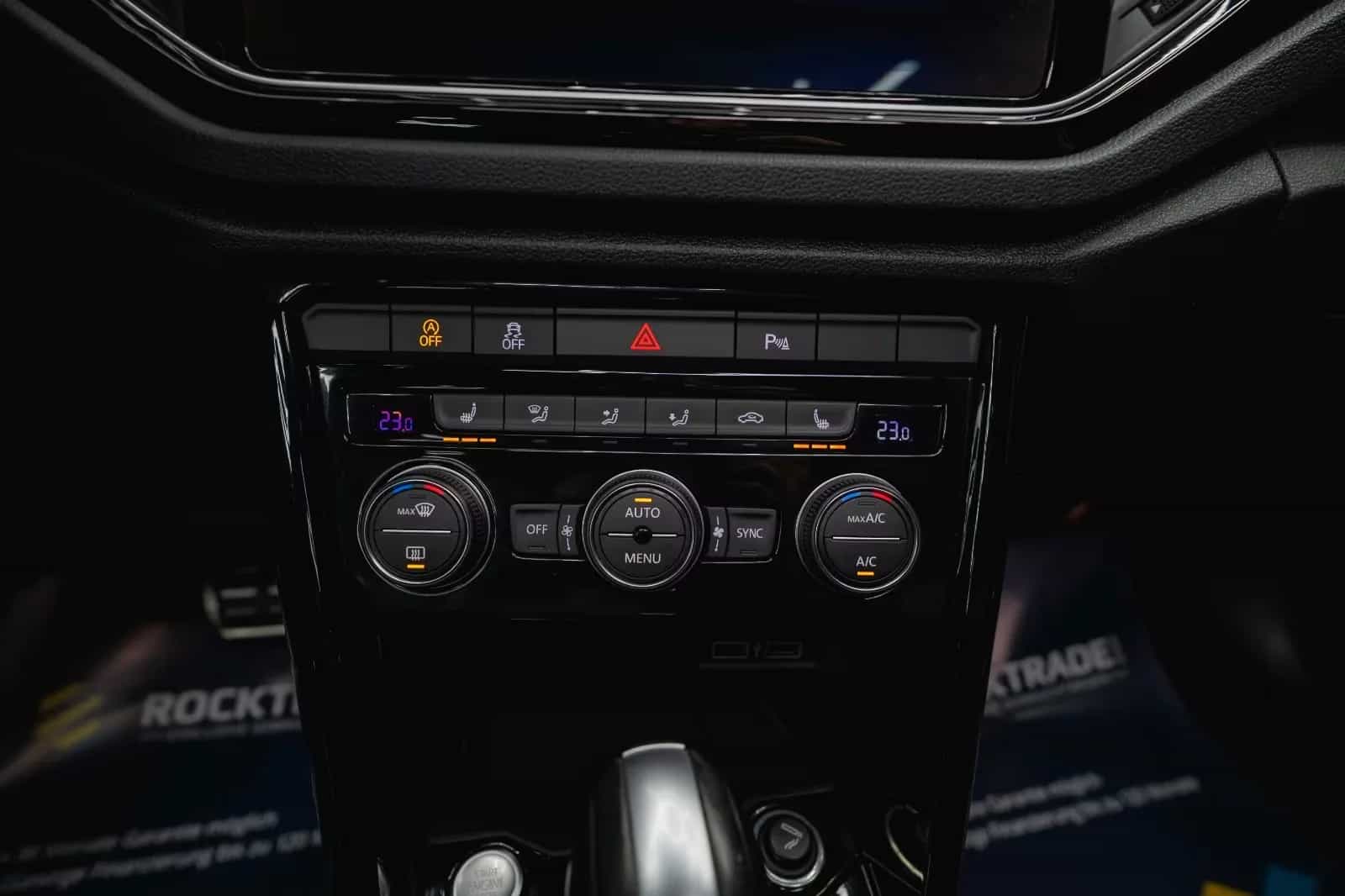 Volkswagen T-Roc R 4Motion 07/2020-photo-30