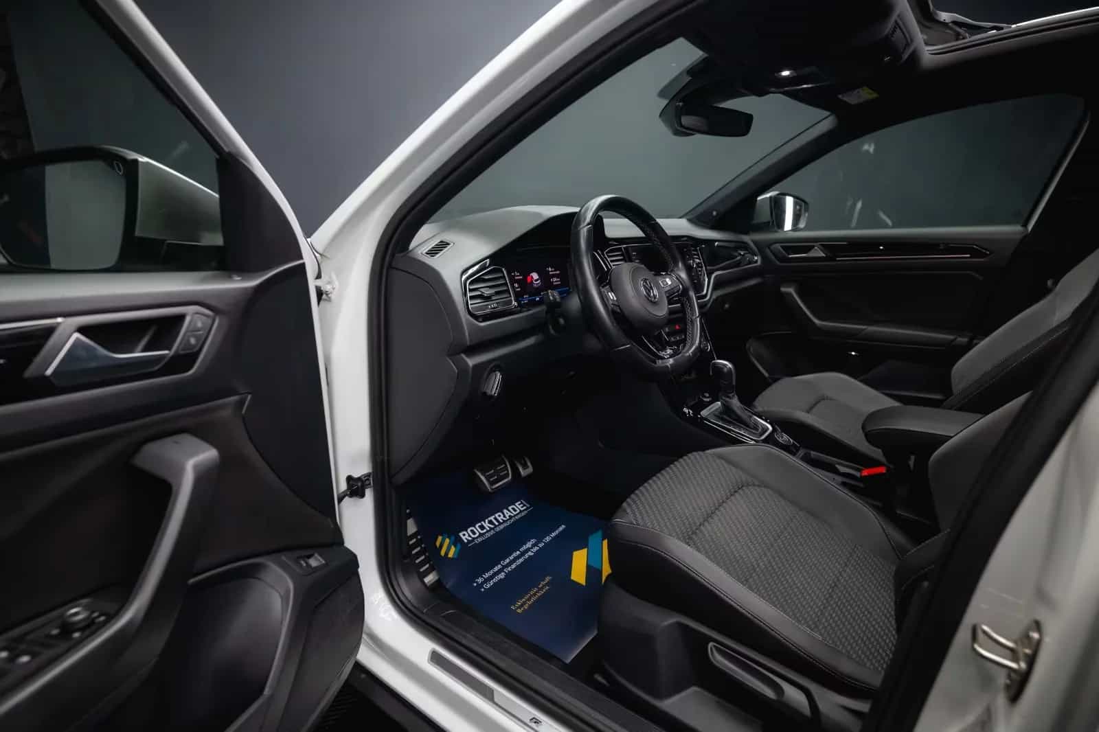 Volkswagen T-Roc R 4Motion 07/2020-photo-35