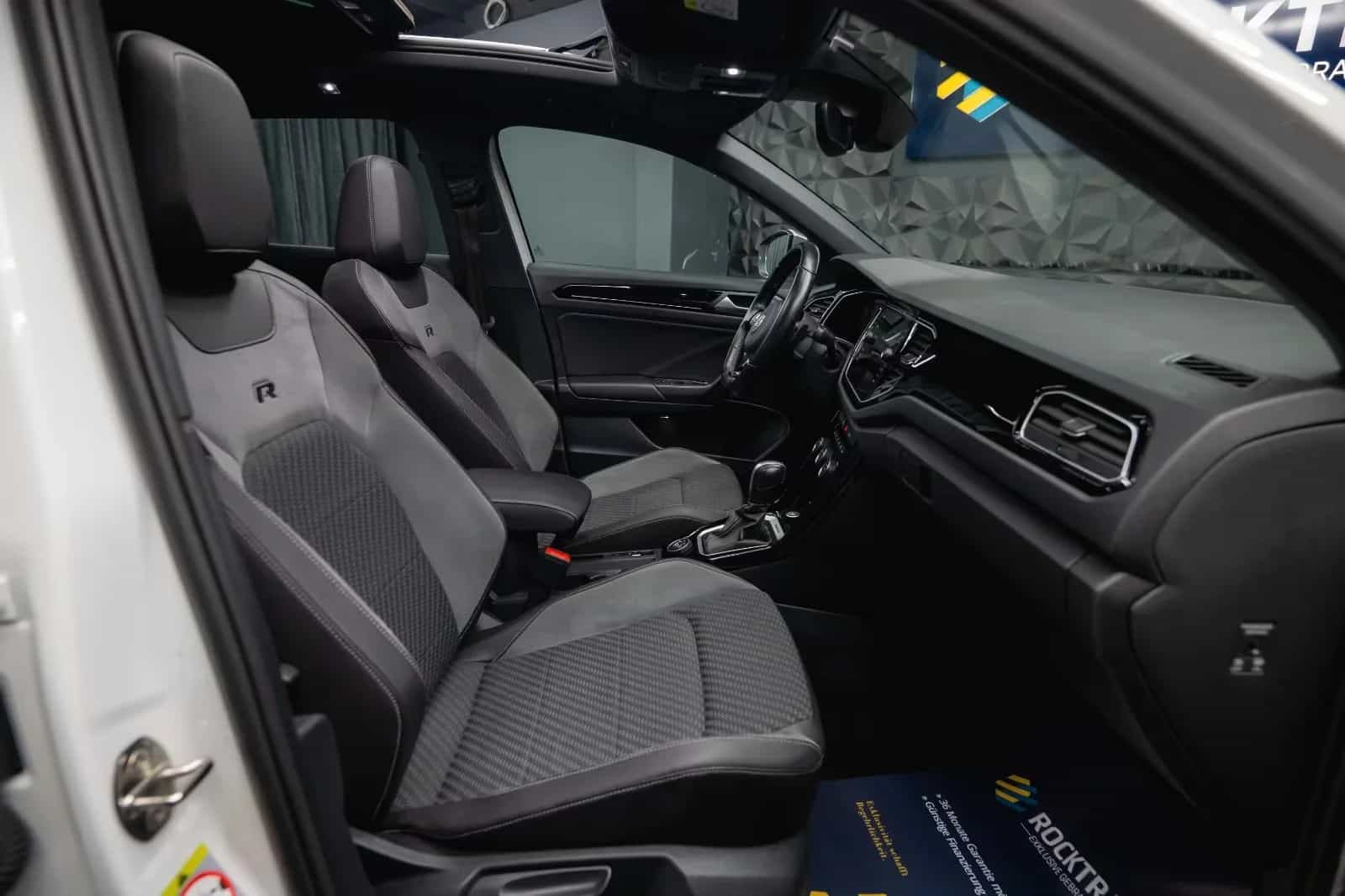 Volkswagen T-Roc R 4Motion 07/2020-photo-43