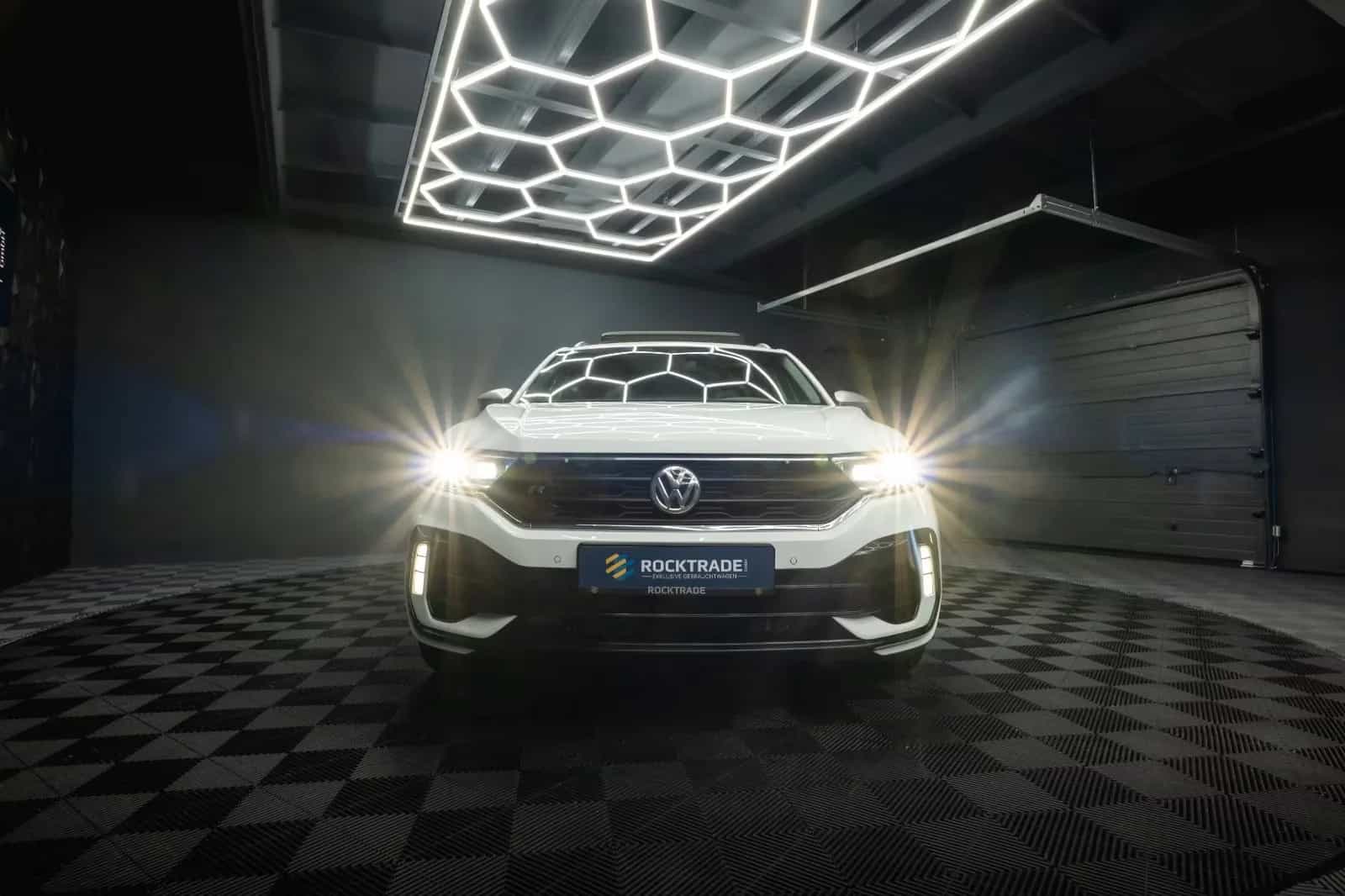 Volkswagen T-Roc R 4Motion 07/2020-photo-7