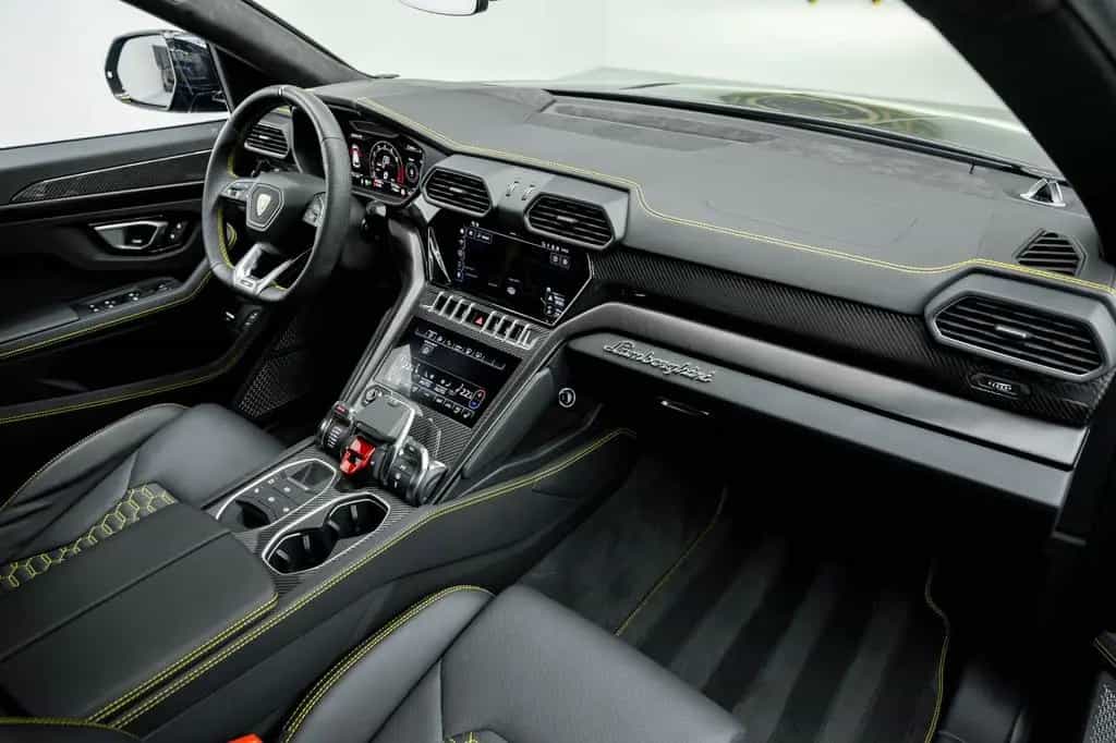 Lamborghini Urus S 4.0 V8 Sport, AKRAPOVIC 08/2024-photo-14
