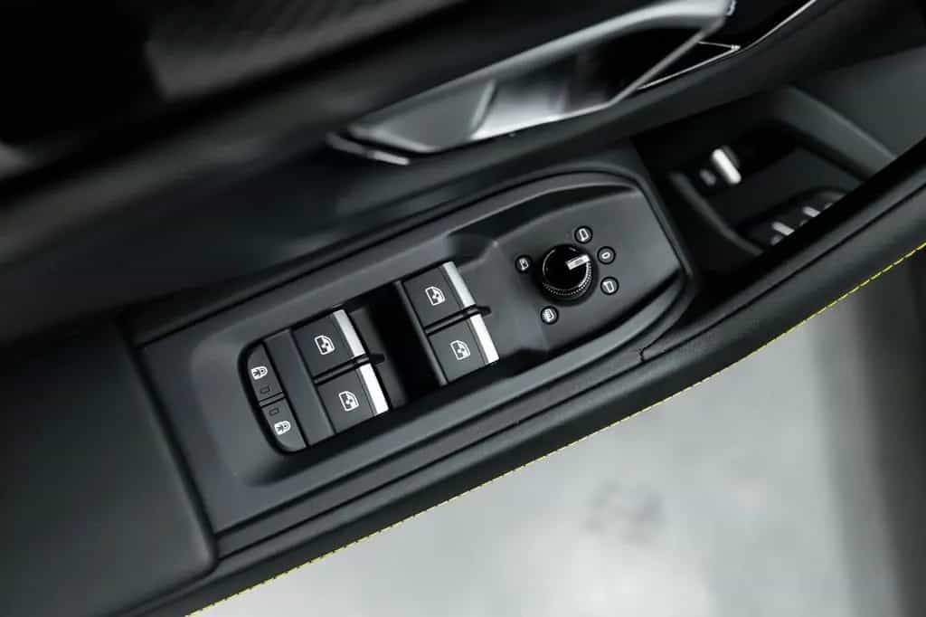 Lamborghini Urus S 4.0 V8 Sport, AKRAPOVIC 08/2024-photo-15