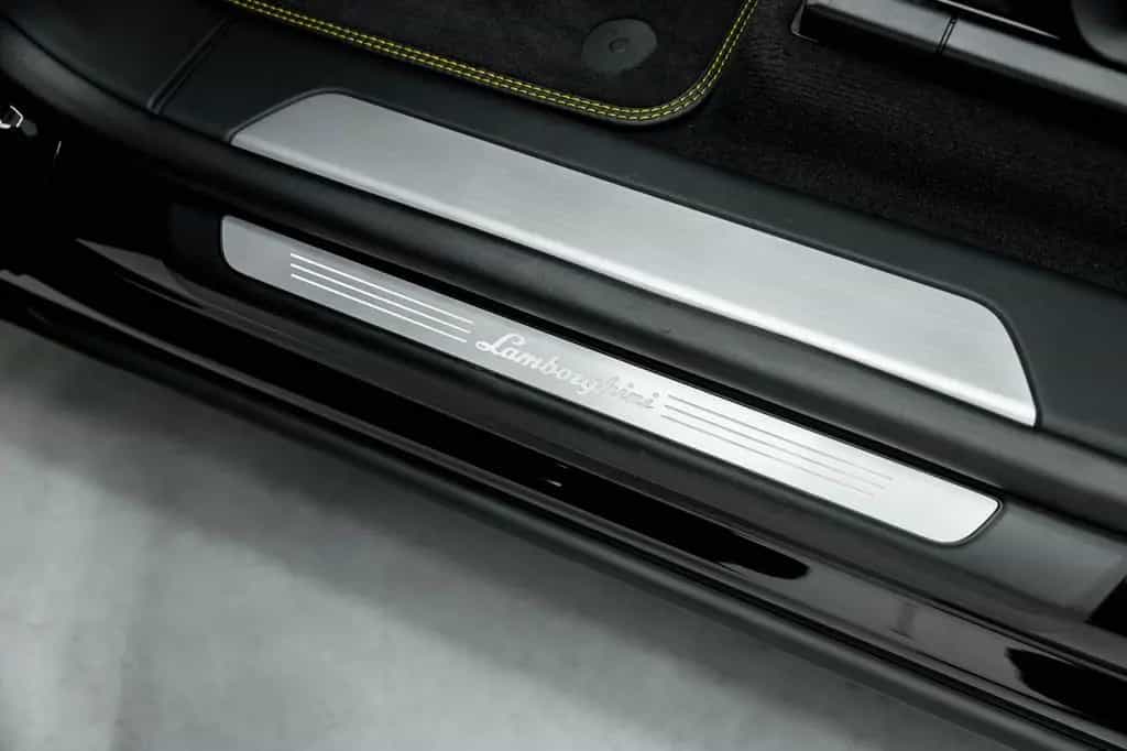 Lamborghini Urus S 4.0 V8 Sport, AKRAPOVIC 08/2024-photo-17