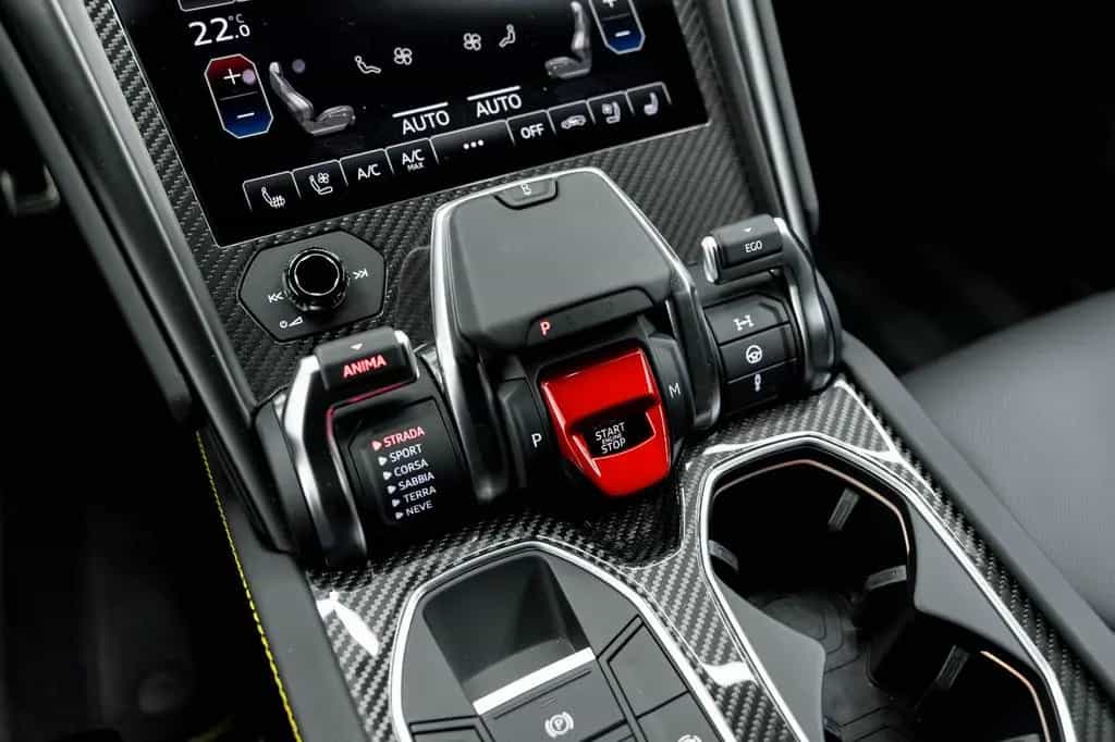 Lamborghini Urus S 4.0 V8 Sport, AKRAPOVIC 08/2024-photo-19