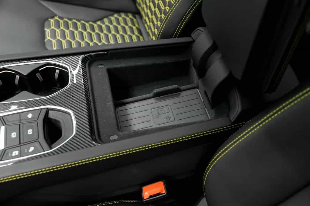 Lamborghini Urus S 4.0 V8 Sport, AKRAPOVIC 08/2024-photo-21