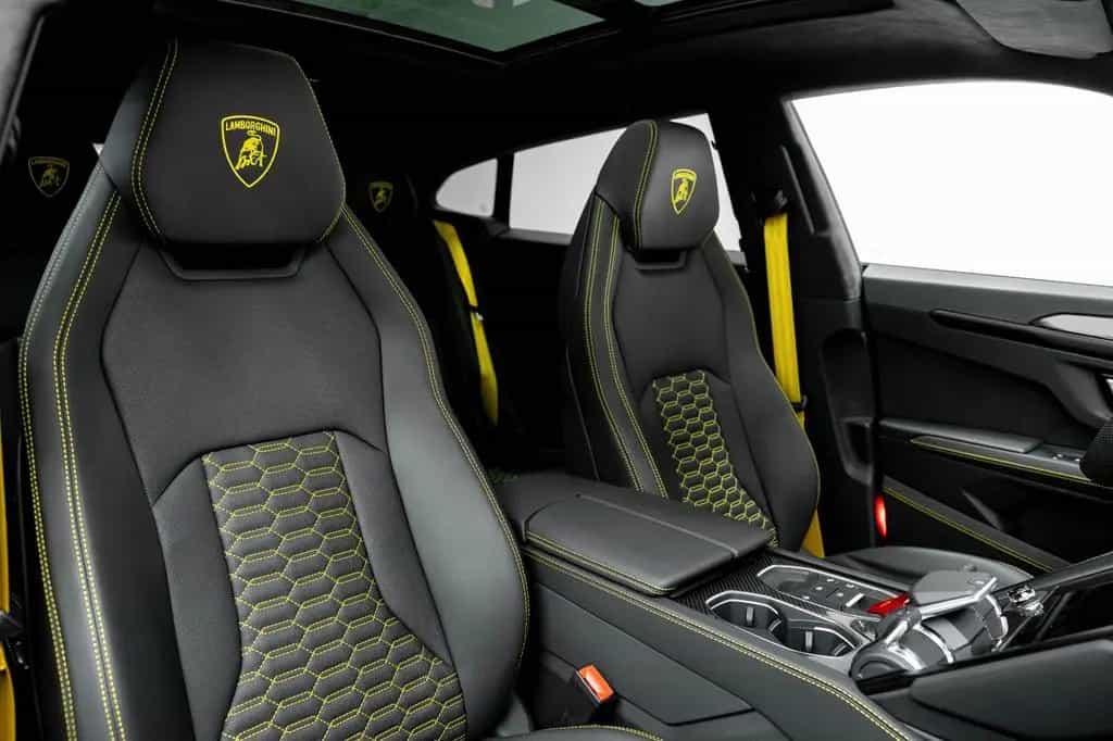 Lamborghini Urus S 4.0 V8 Sport, AKRAPOVIC 08/2024-photo-31