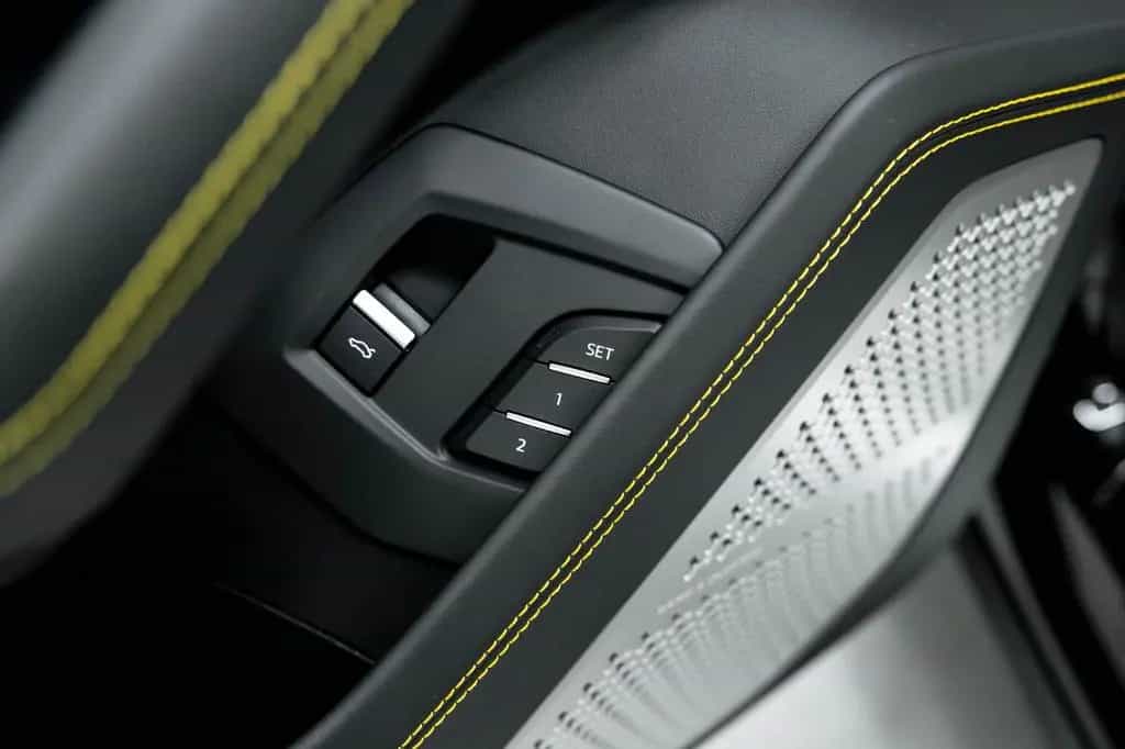 Lamborghini Urus S 4.0 V8 Sport, AKRAPOVIC 08/2024-photo-34