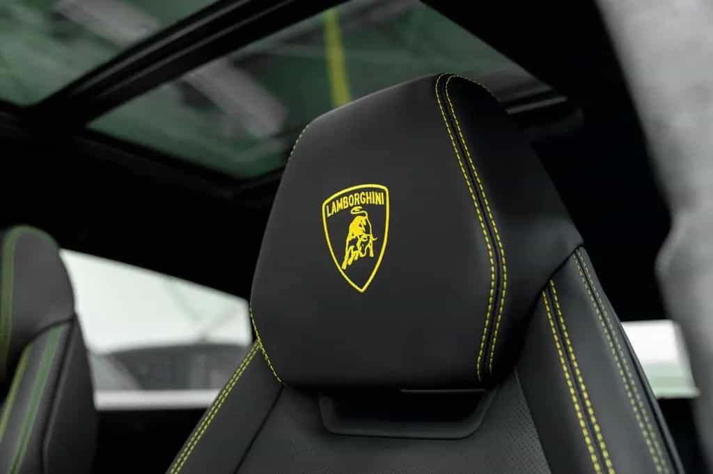 Lamborghini Urus S 4.0 V8 Sport, AKRAPOVIC 08/2024-photo-38