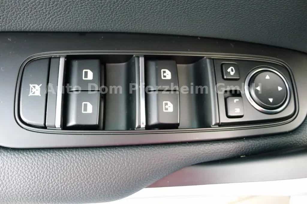 Kia Ceed SW 1,5T DCT Spirit /UVO/NAVI/Kamera 05/2025-photo-12