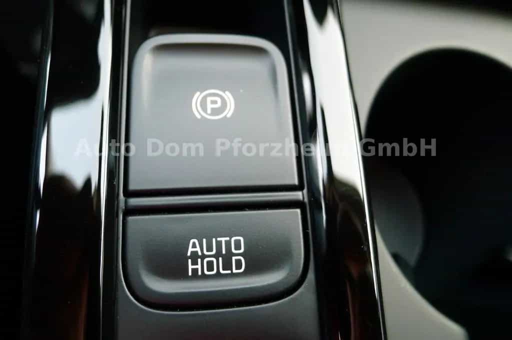 Kia Ceed SW 1,5T DCT Spirit /UVO/NAVI/Kamera 05/2025-photo-18