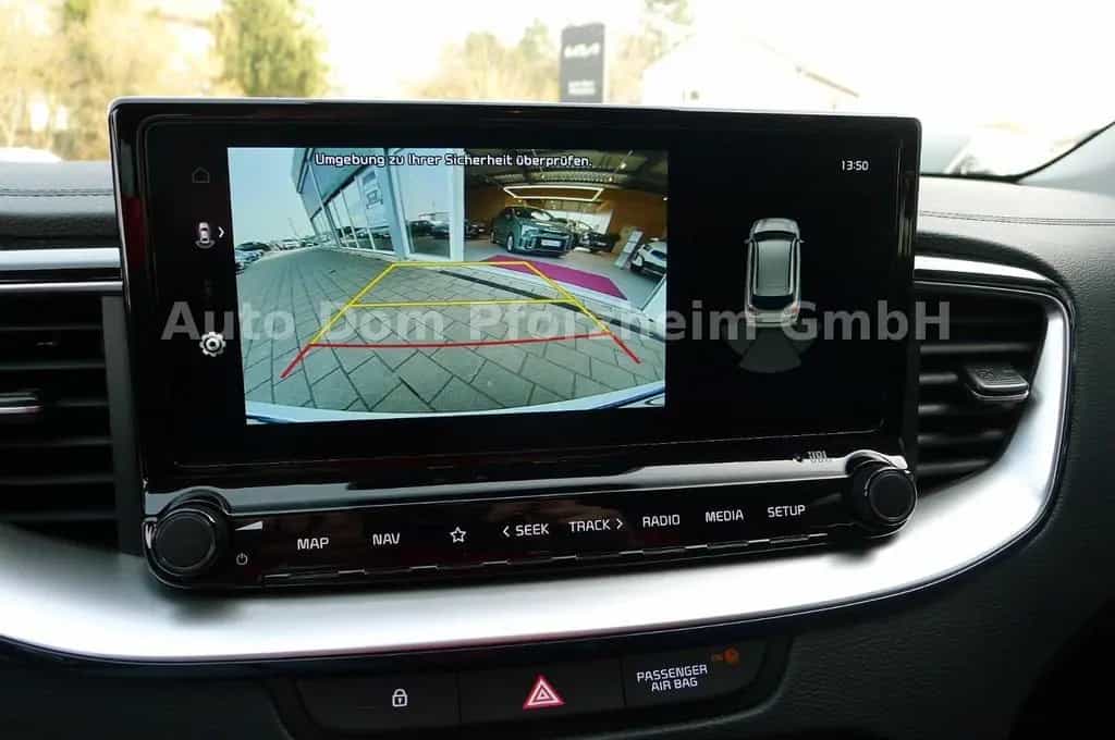 Kia Ceed SW 1,5T DCT Spirit /UVO/NAVI/Kamera 05/2025-photo-19