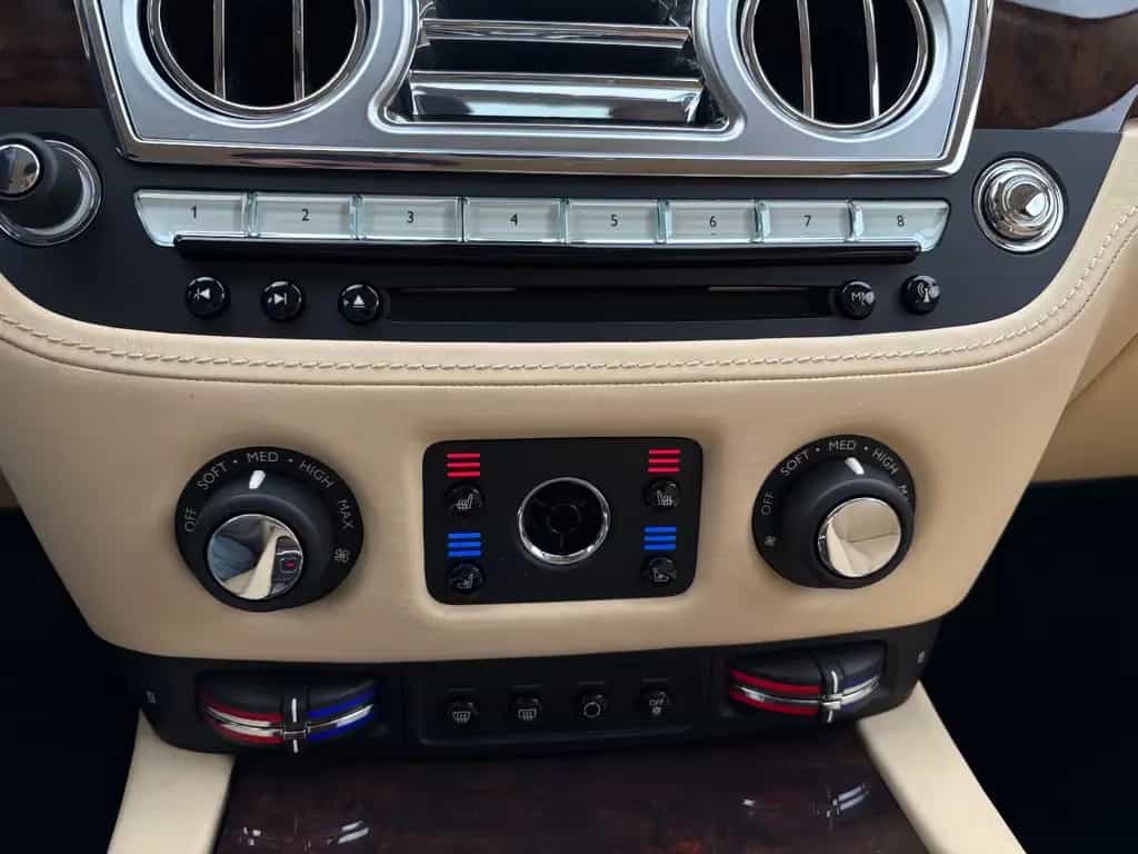 Rolls-Royce Ghost +Serie II +Ventilated Seats +LED +360° 05/2017-photo-16