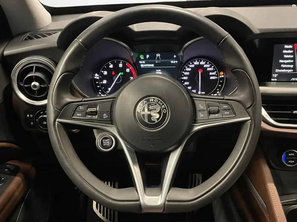 Alfa Romeo Stelvio Super Q4 09/2018-photo-13