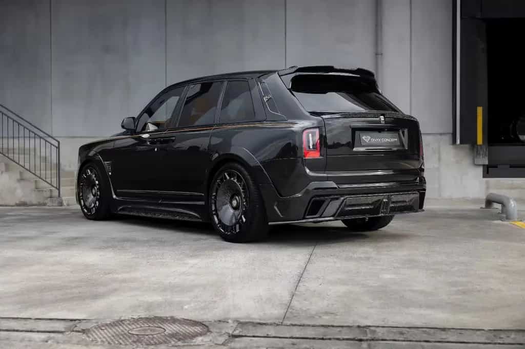 Rolls-Royce Cullinan SERIES II ONYX ASTRALIS EDITION null-photo-2