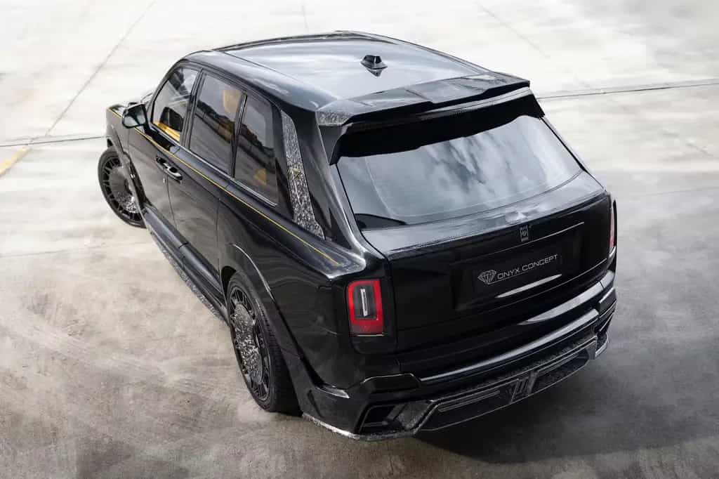 Rolls-Royce Cullinan SERIES II ONYX ASTRALIS EDITION null-photo-5