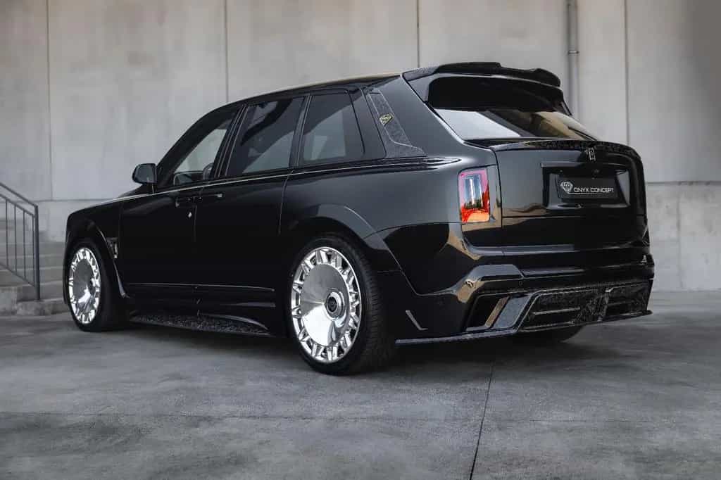 Rolls-Royce Cullinan SERIES II ONYX ASTRALIS EDITION null-photo-5