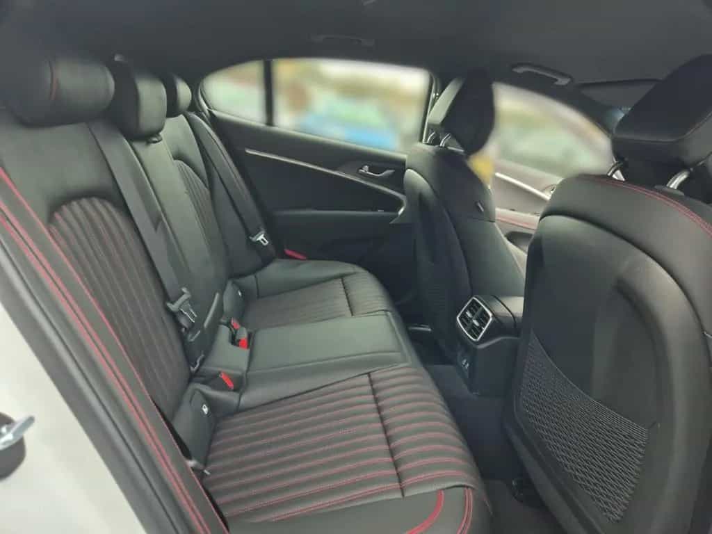 Genesis G70 Shooting Brake Sport 4WD Navi Leder Digitale 07/2025-photo-13