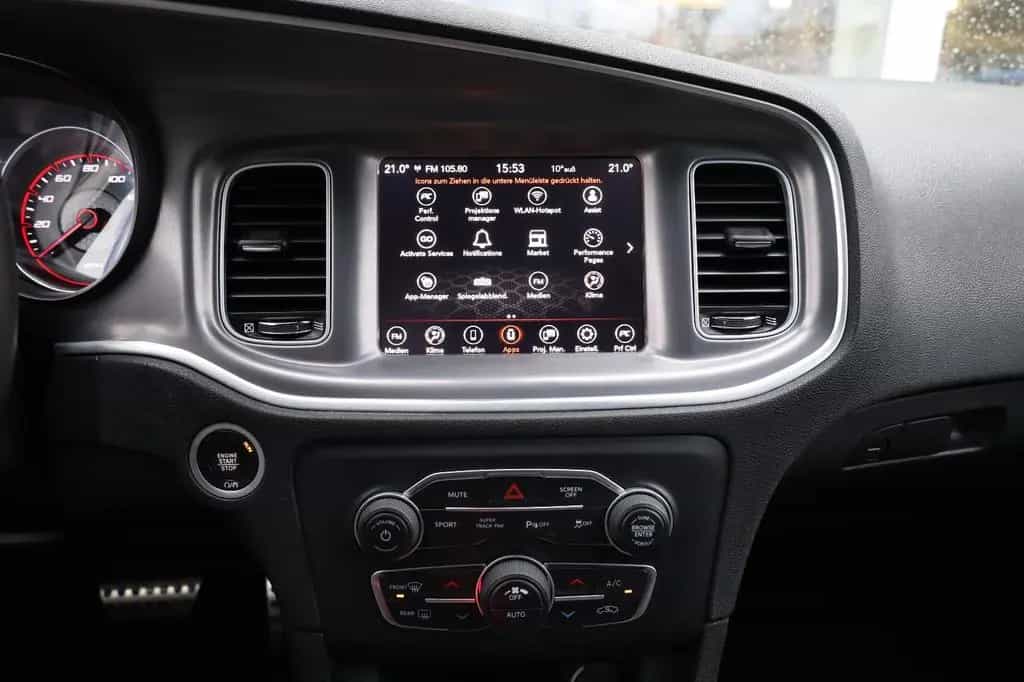 Dodge Charger 5.7 R/T/PerformancePages/TEMP/AMBIE/R20 11/2022-photo-12