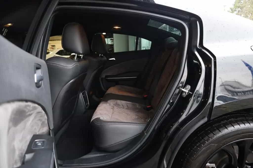 Dodge Charger 5.7 R/T/PerformancePages/TEMP/AMBIE/R20 11/2022-photo-17