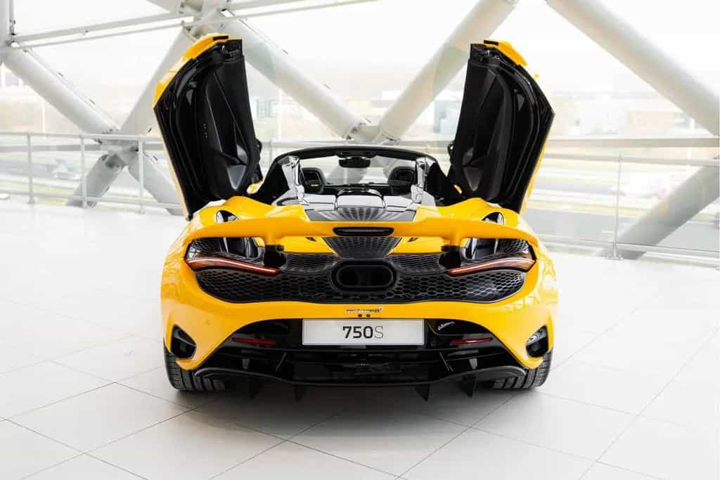 McLaren 750S Spider 4.0 V8 | Volcano Yellow | Electrochr 01/2024-photo-10