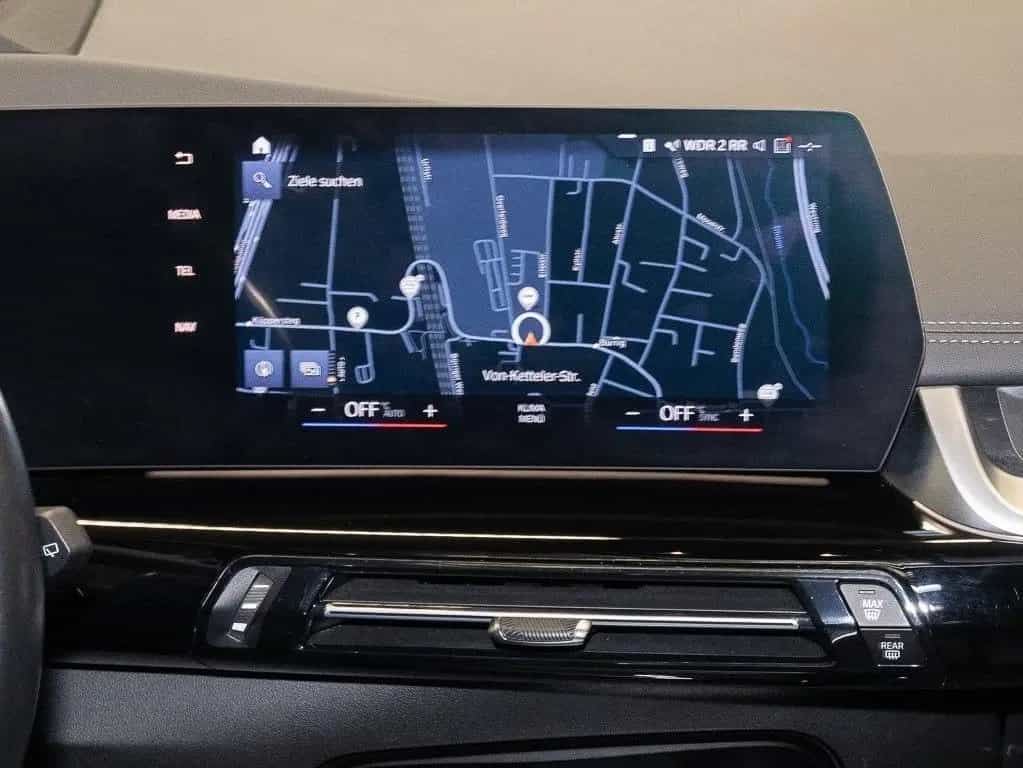 BMW 2 Series 218d Luxury Line HUD PANO ACC AHK RFK NAVI LED 09/2022-photo-6