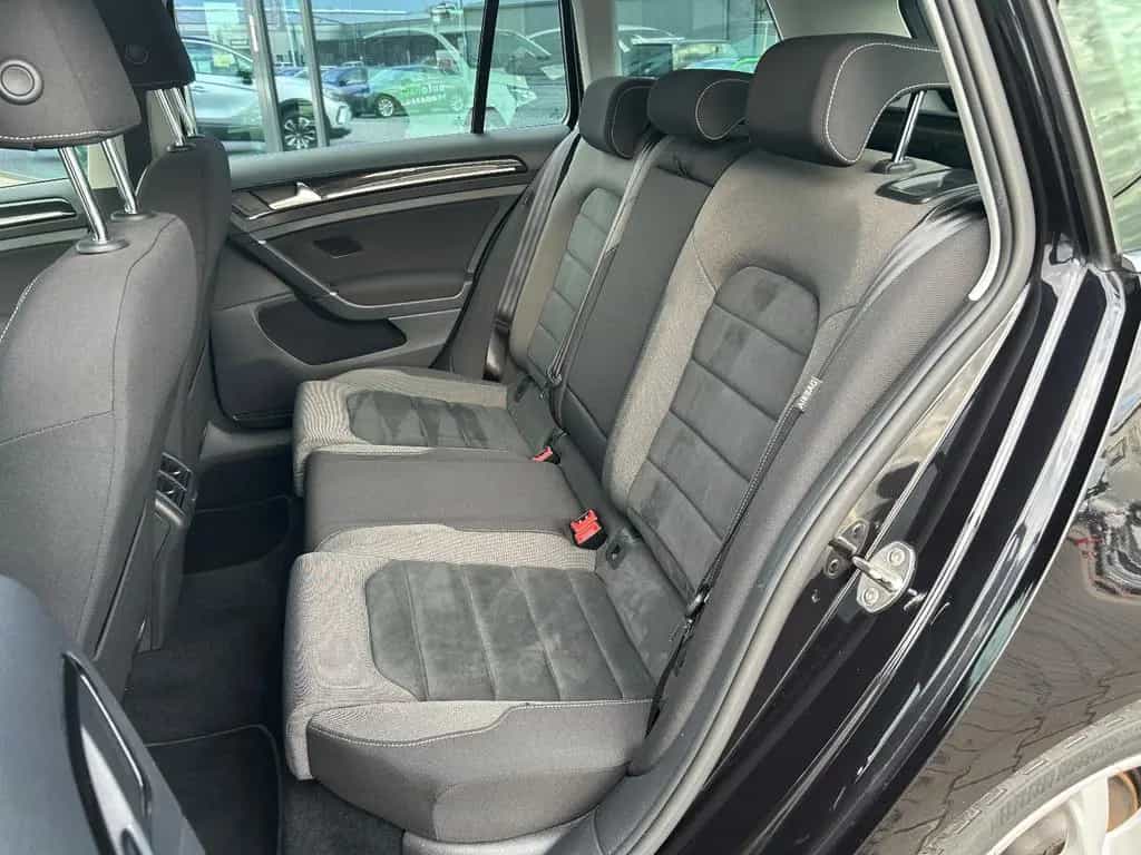 Volkswagen Golf VII Var. 1.5 TSI Highline DSG LED Einparkh. 11/2017-photo-10