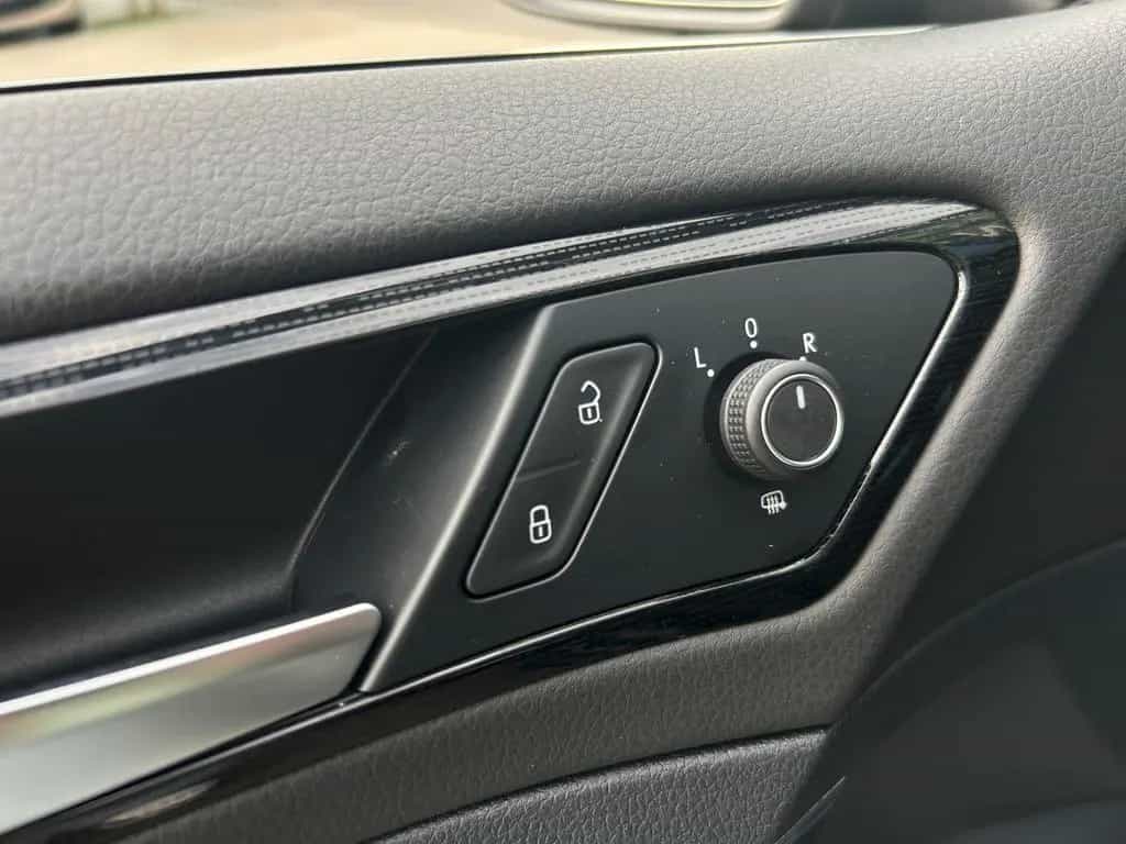 Volkswagen Golf VII Var. 1.5 TSI Highline DSG LED Einparkh. 11/2017-photo-13