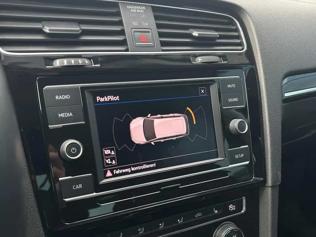 Volkswagen Golf VII Var. 1.5 TSI Highline DSG LED Einparkh. 11/2017-photo-20