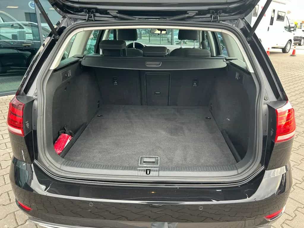 Volkswagen Golf VII Var. 1.5 TSI Highline DSG LED Einparkh. 11/2017-photo-26