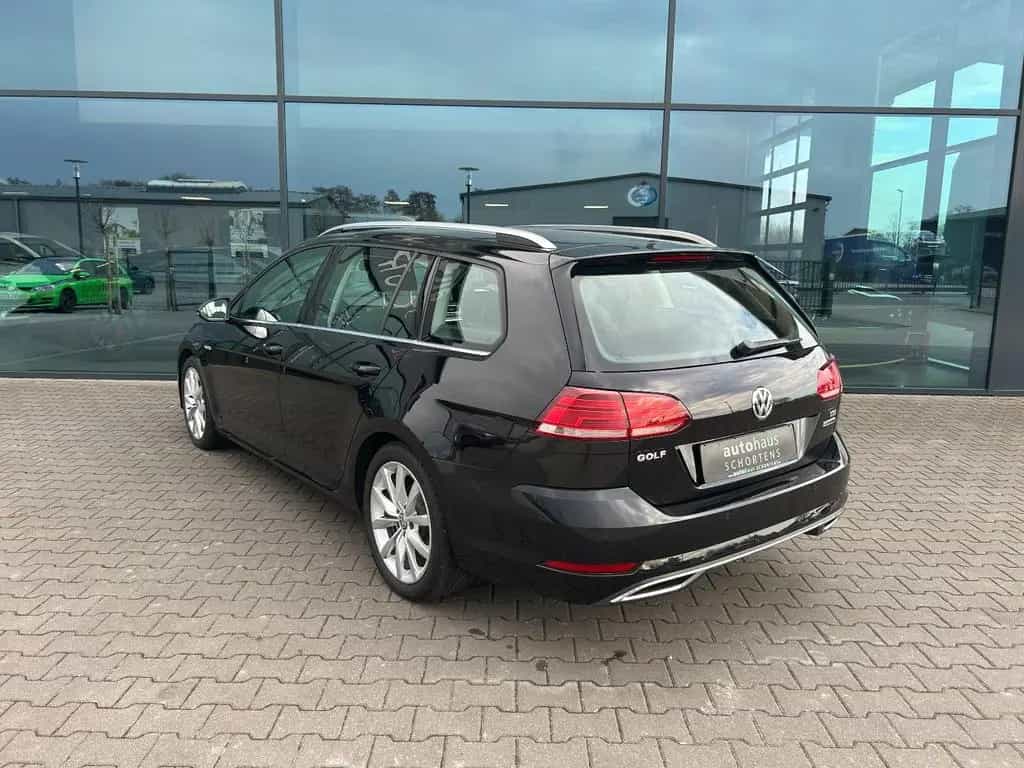 Volkswagen Golf VII Var. 1.5 TSI Highline DSG LED Einparkh. 11/2017-photo-3