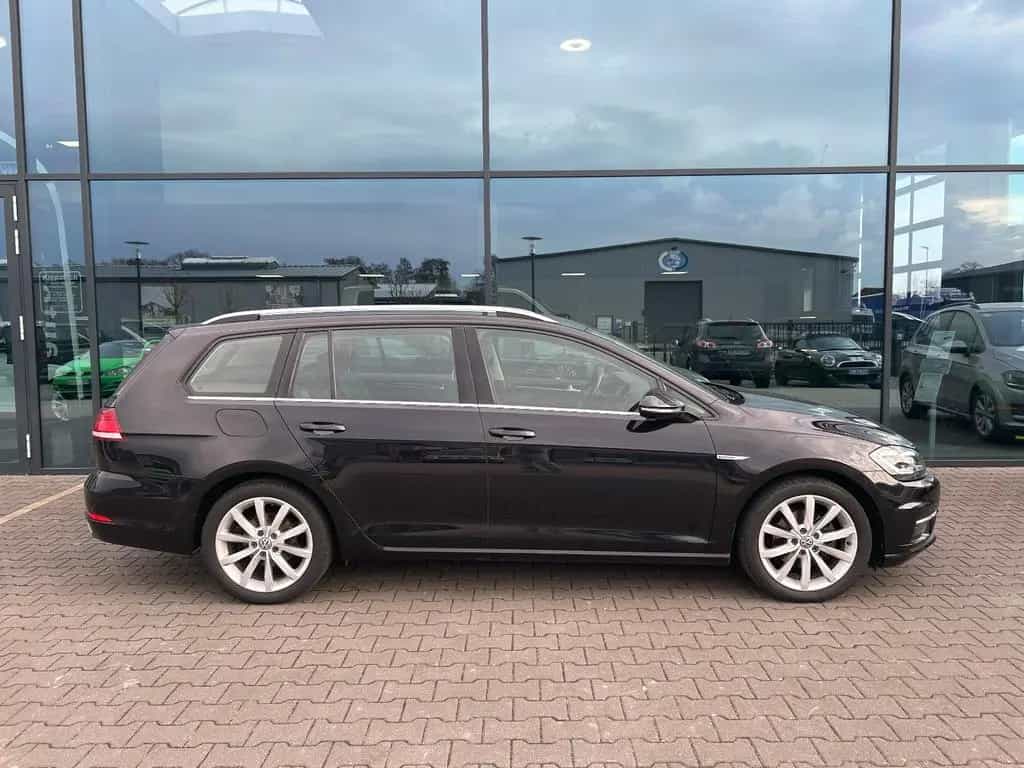 Volkswagen Golf VII Var. 1.5 TSI Highline DSG LED Einparkh. 11/2017-photo-5