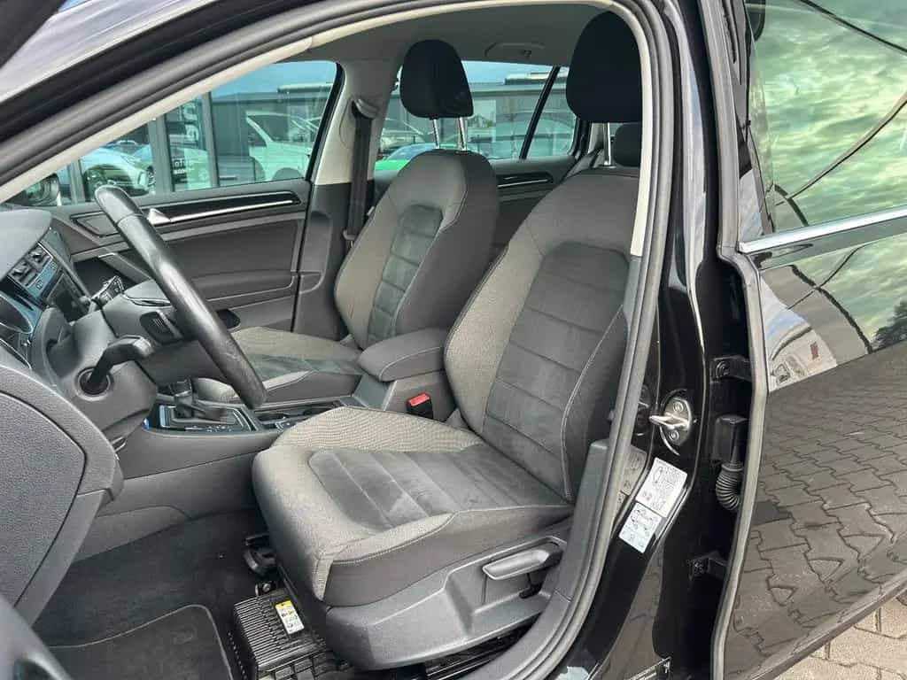 Volkswagen Golf VII Var. 1.5 TSI Highline DSG LED Einparkh. 11/2017-photo-8