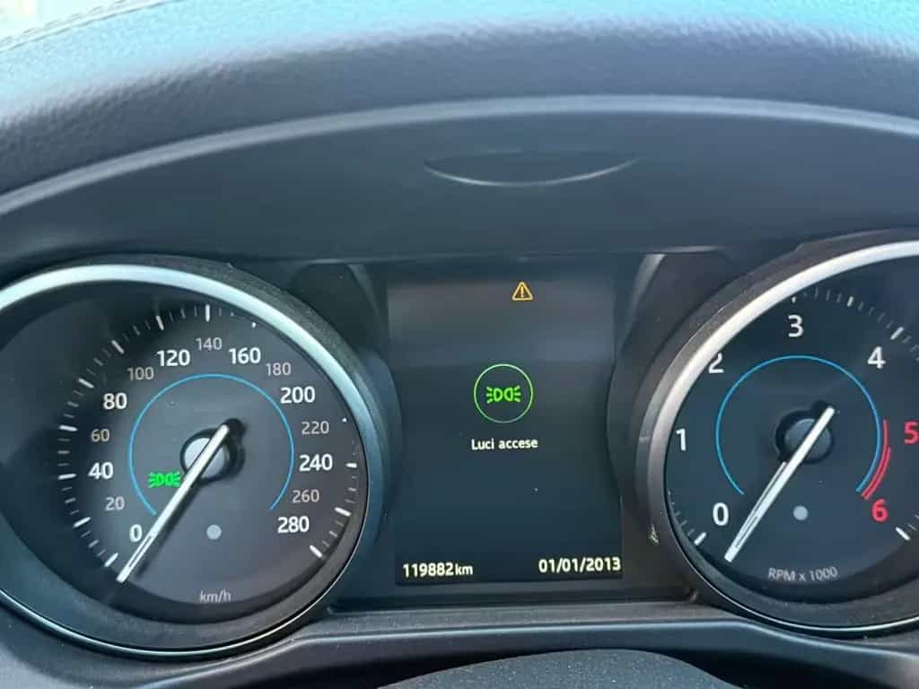 Jaguar XF 2.0 D 180 CV Portfolio 12/2016-photo-3