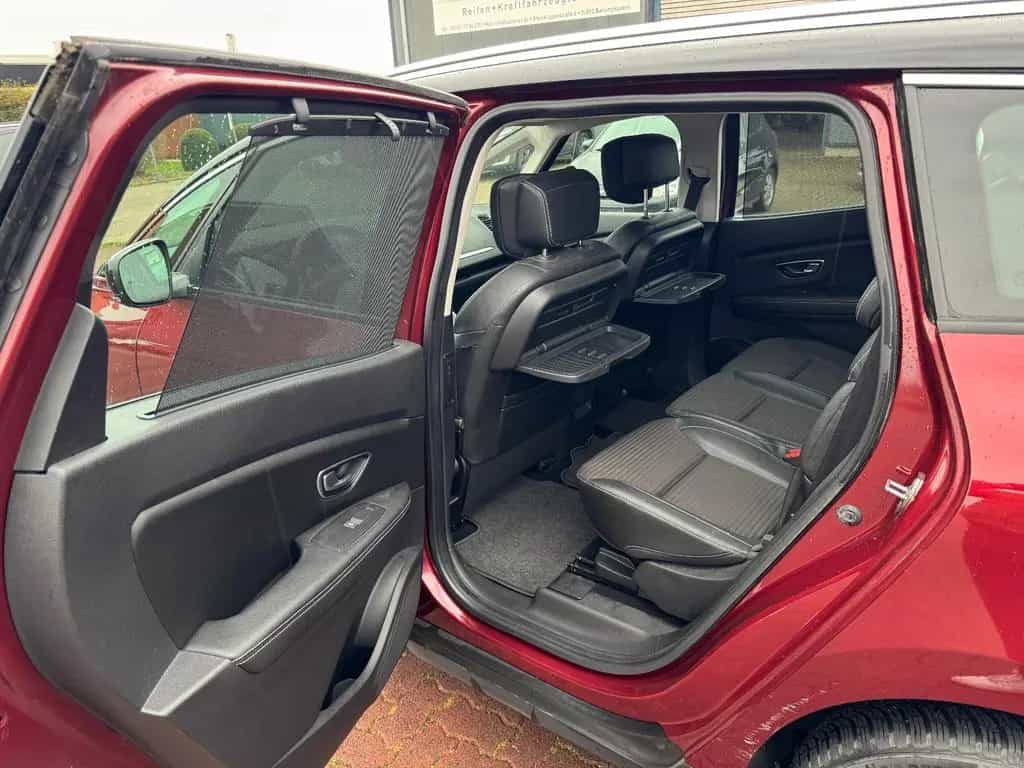 Renault Grand Scenic 08/2017-photo-20