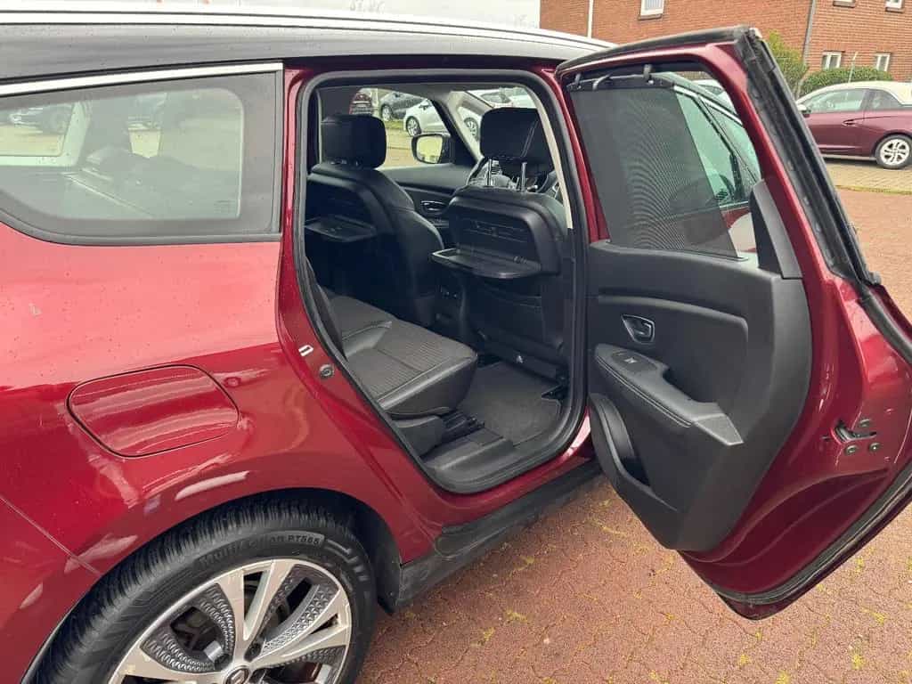 Renault Grand Scenic 08/2017-photo-9