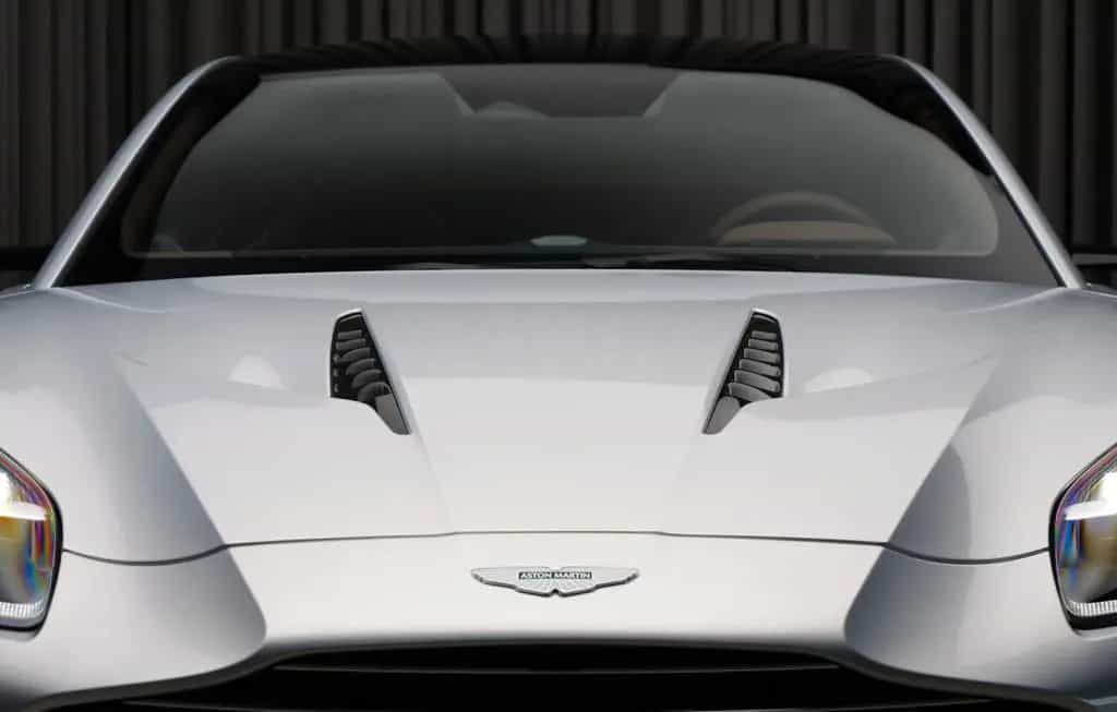 Aston Martin Vanquish 10/2024-photo-12