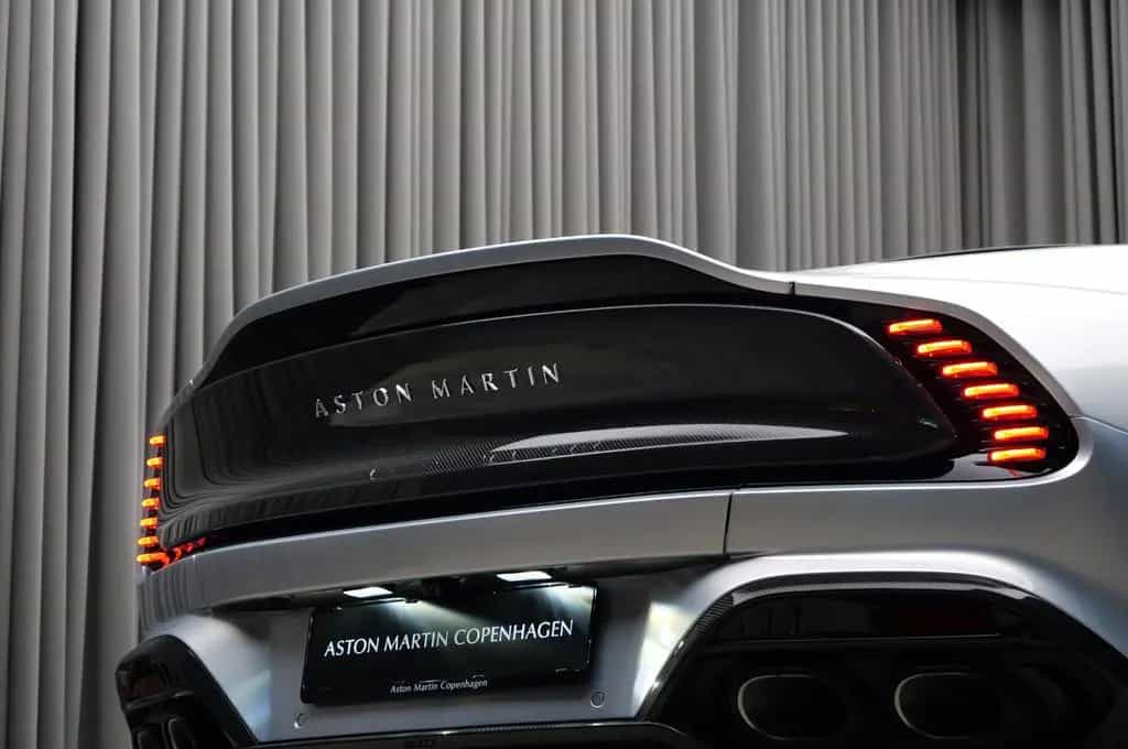 Aston Martin Vanquish 10/2024-photo-14