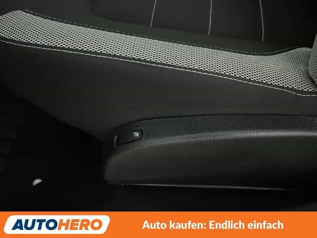 Dacia Lodgy 1.6 SCe Stepway*NAVI*PDC*SHZ*AHK*KLIMA* 04/2019-photo-25