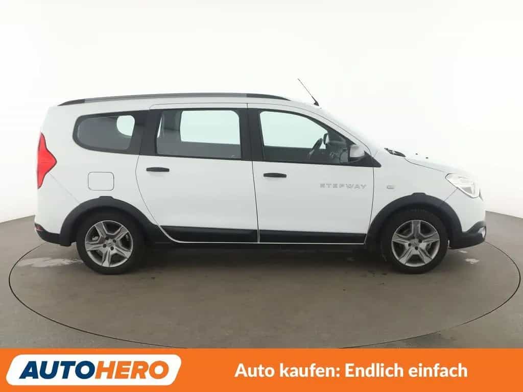 Dacia Lodgy 1.6 SCe Stepway*NAVI*PDC*SHZ*AHK*KLIMA* 04/2019-photo-6