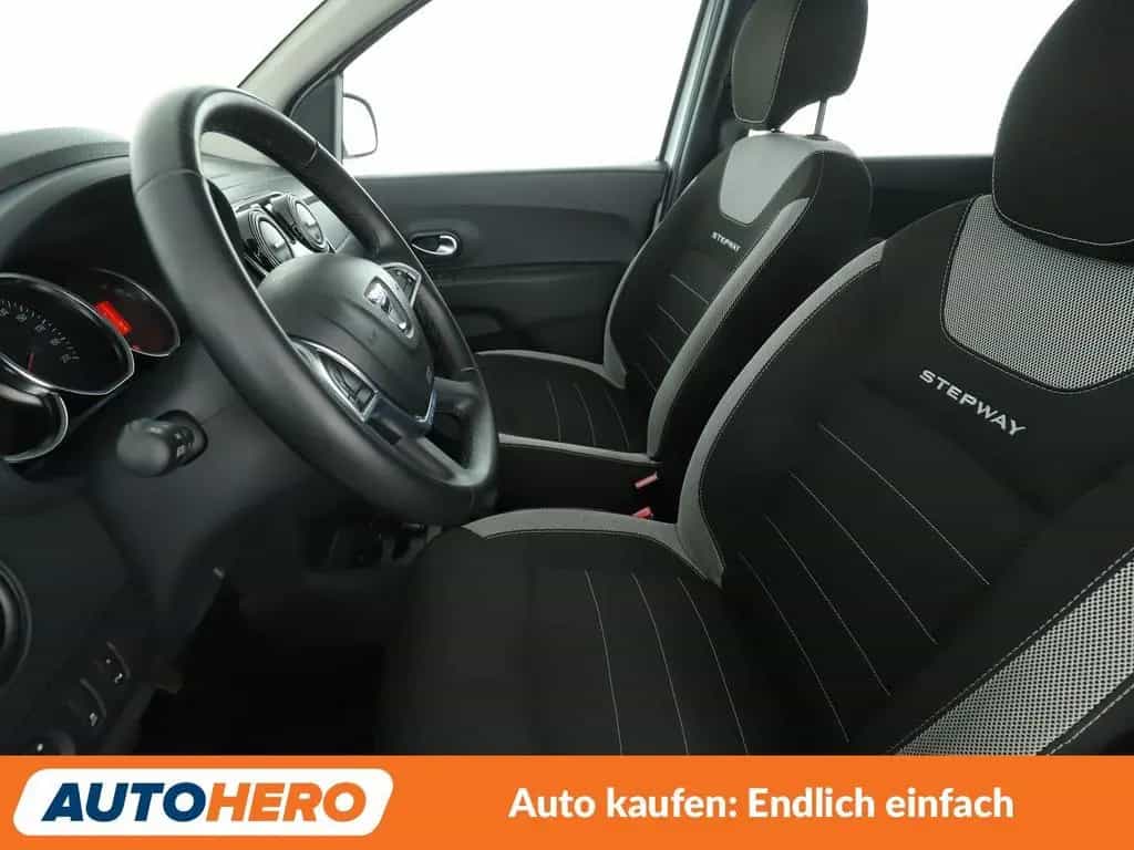 Dacia Lodgy 1.6 SCe Stepway*NAVI*PDC*SHZ*AHK*KLIMA* 04/2019-photo-9